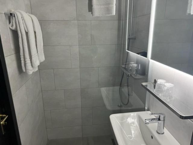 Boutique Hotel De Valk 范肯斯沃德 外观 照片